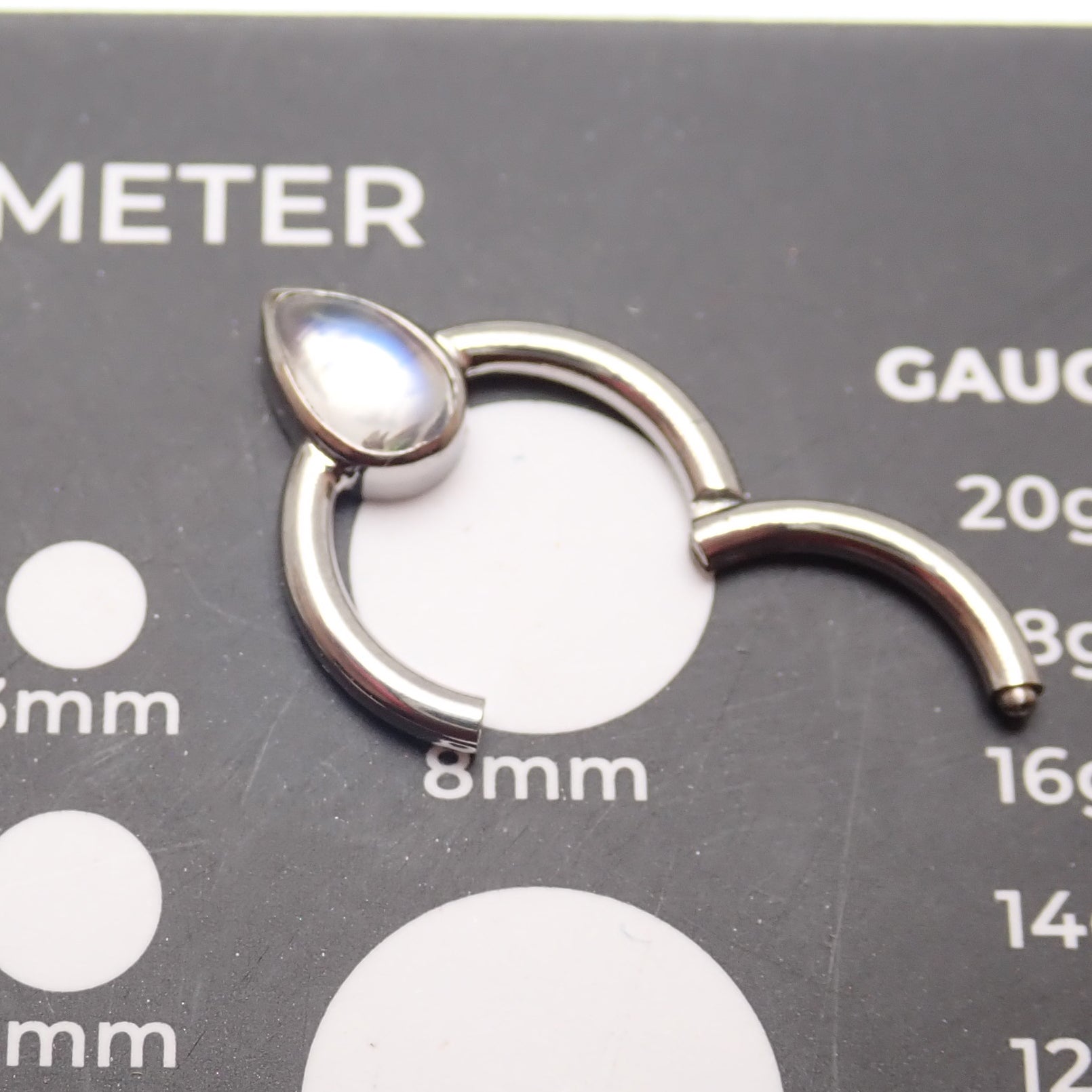 16g Natural Stone Moonstone titanium Clicker