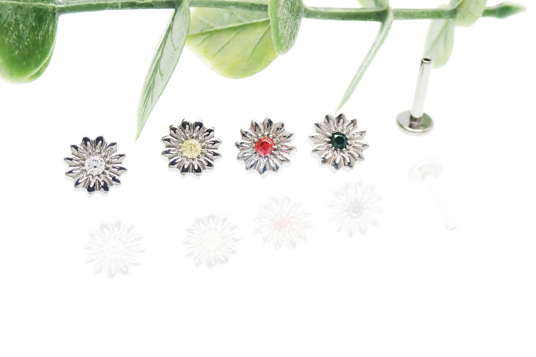 Titanium Sunflower CZ Lip _ Ear piercing - Body Clickers Body Jewelry