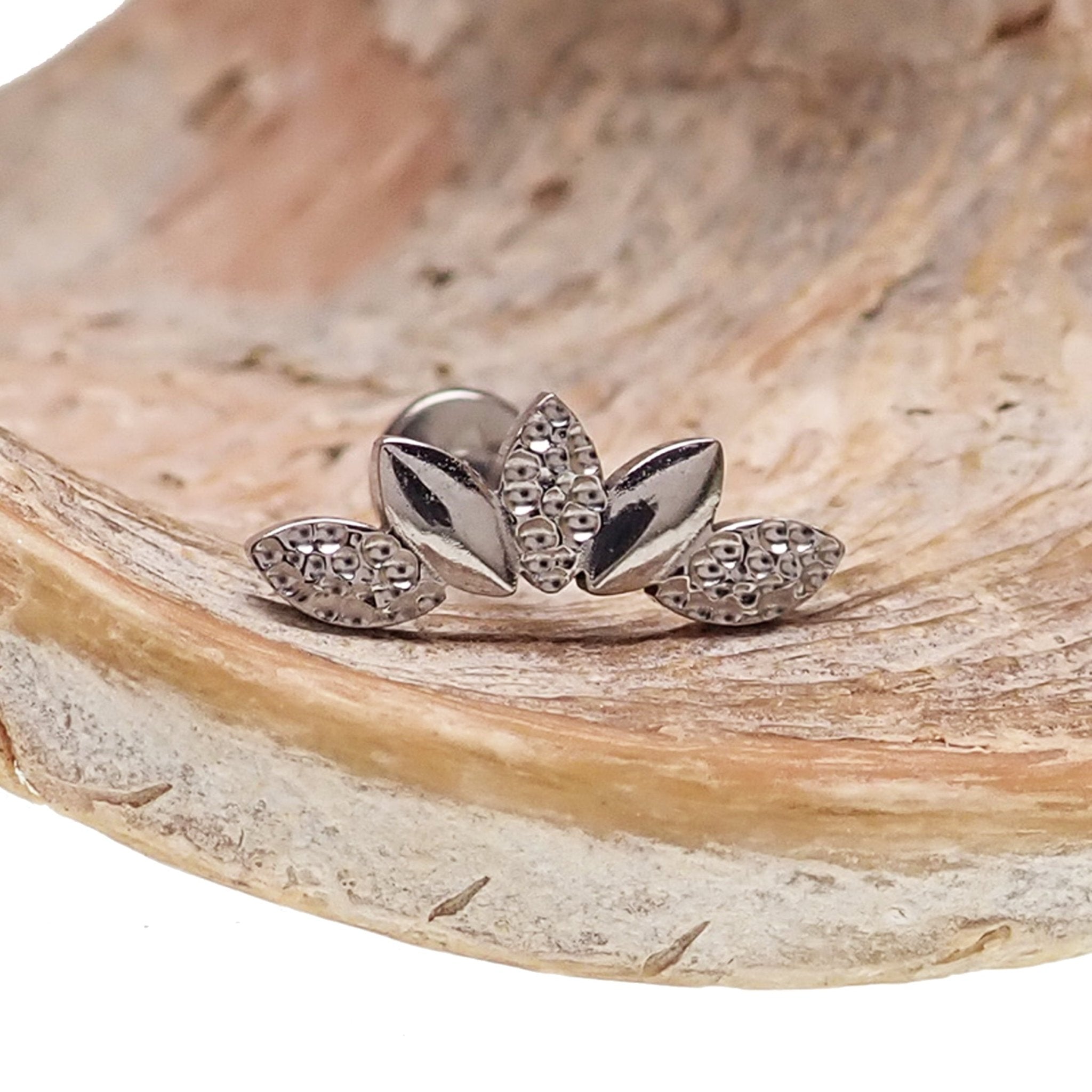Hammered Lotus Titanium Push Fit 14g, 16g, 18g, 20g - Body Clickers Body Jewelry