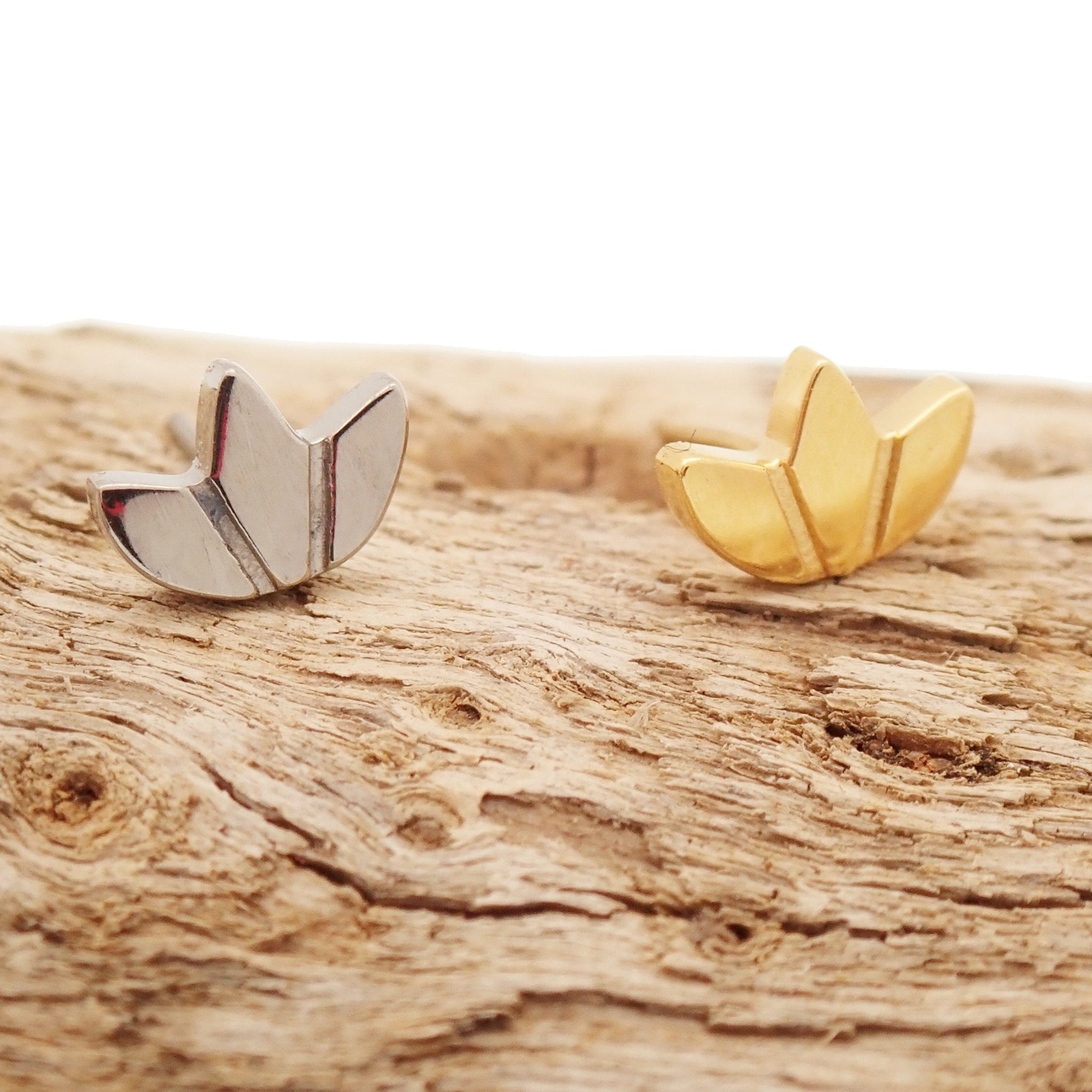 Lotus Flower Titanium Push Fit Labret 14g, 16g, 18g, 20g - Body Clickers Body Jewelry