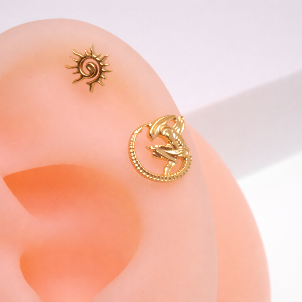 Alien Internally threaded Titanium Flatback/ Labret Piercing 18g, 16g, 14g