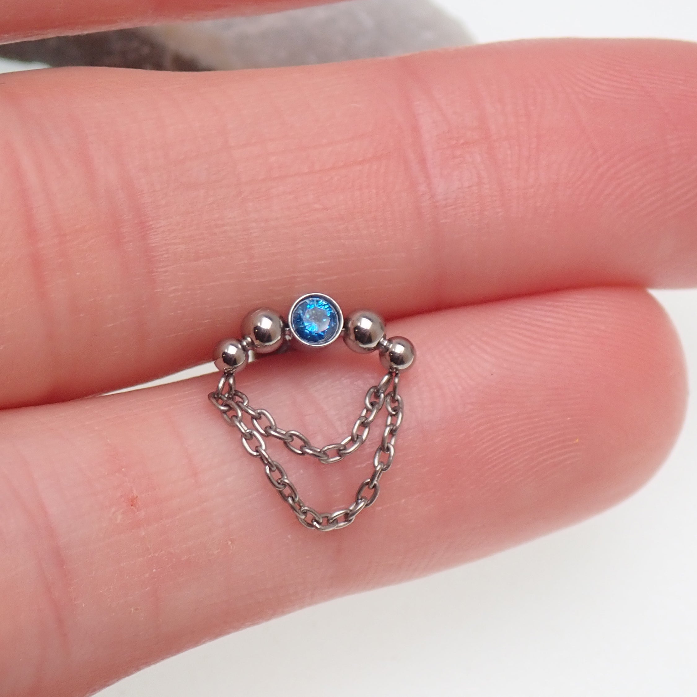 Hidden Helix Chain Titanium Flatback 18g, 16g, 14g
