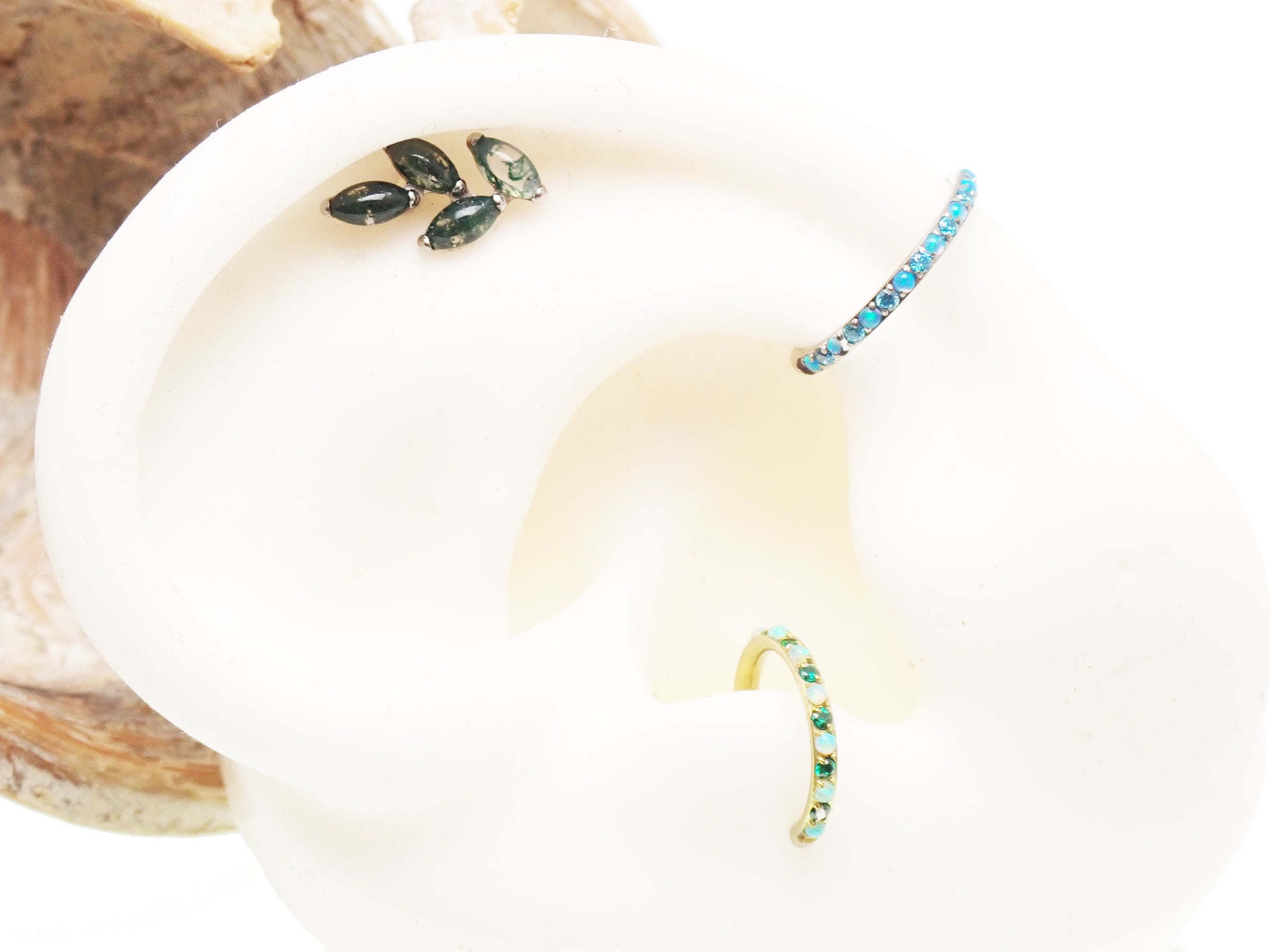 18g Moss Agate Vine body jewelry with natural stone and flatback design by Body Clickers.