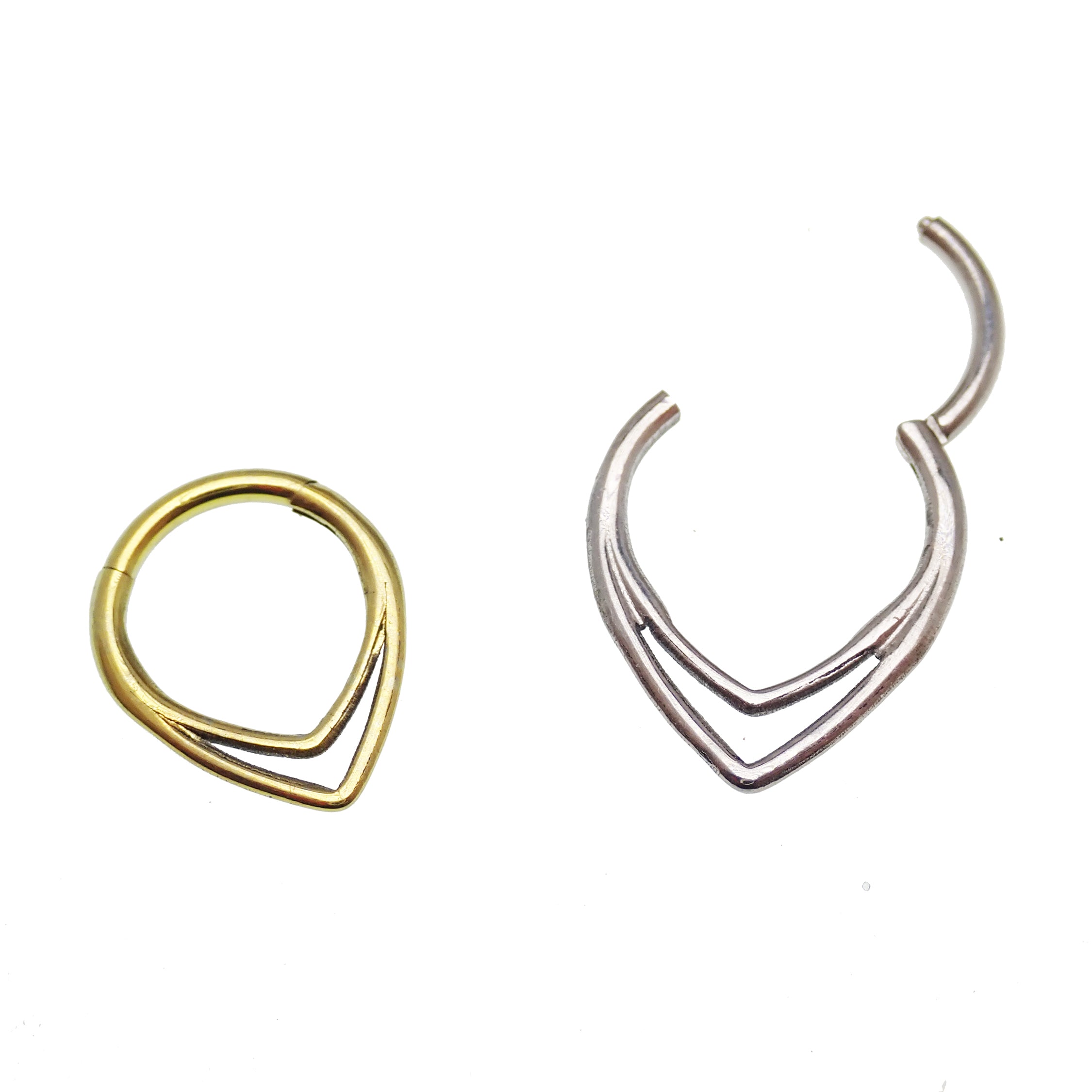 V-shaped hinged clicker body jewelry in 16g, featuring an 8mm design from Body Clickers Body Jewelry.