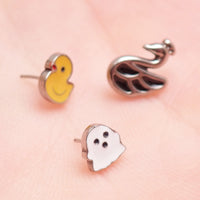 Titanium flat back character push fit threadless tops in 14g to 20g, by Body Clickers, made from implant-grade titanium.