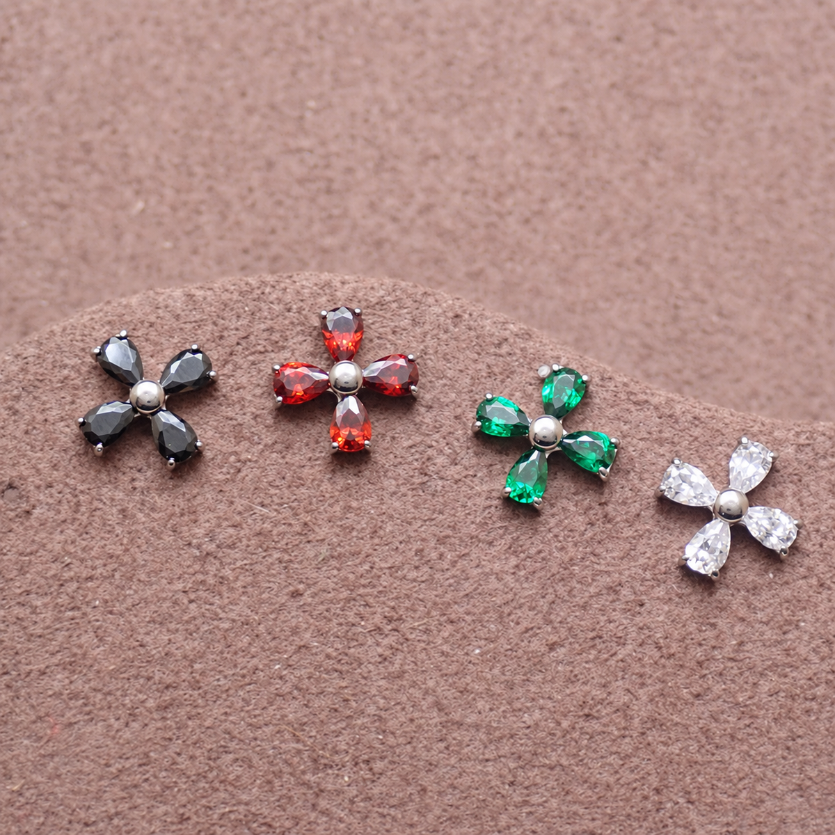 Implant titanium CZ Flower Flatback Piercing, Internally threaded 18g, 16g, 14g