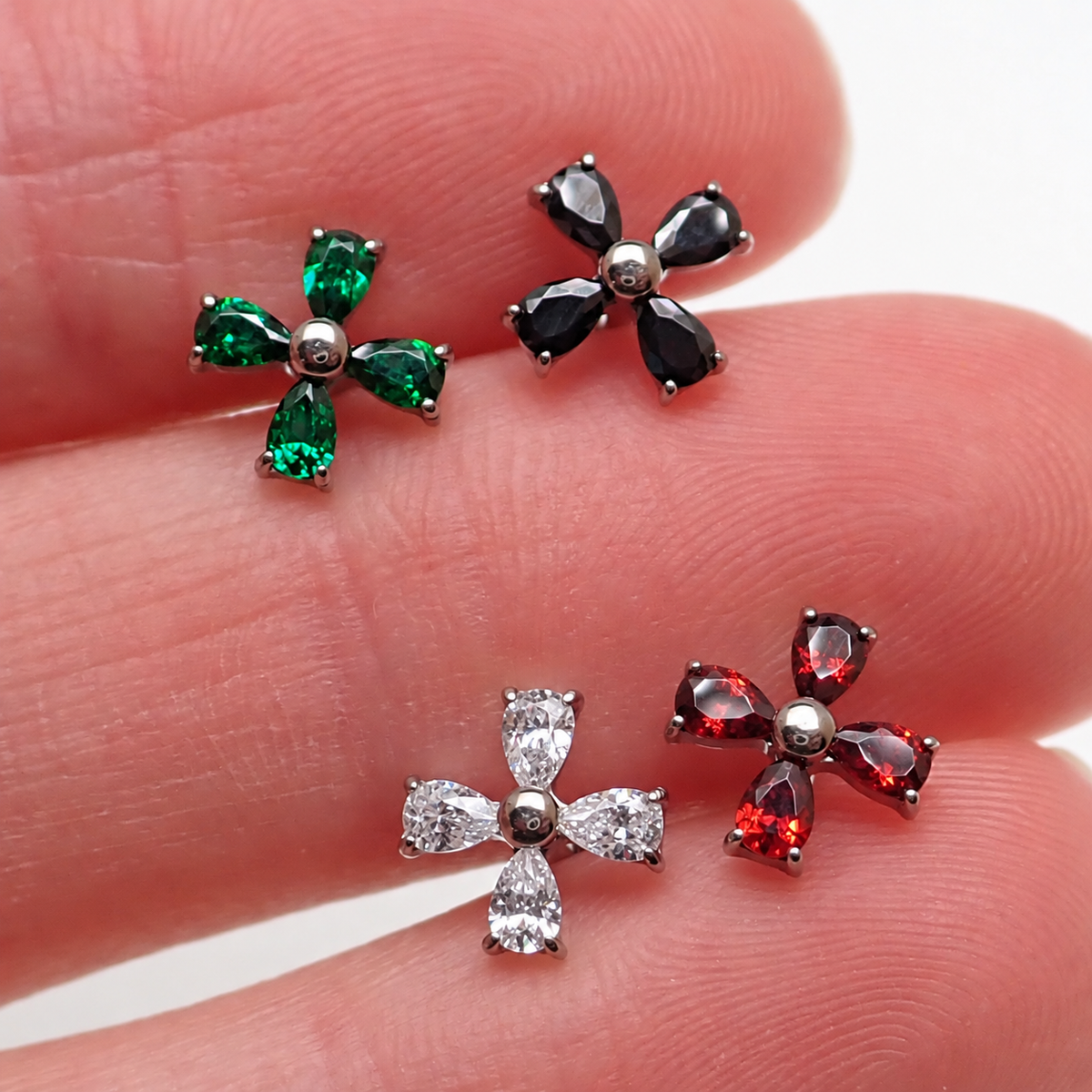 Implant titanium CZ Flower Flatback Piercing, Internally threaded 18g, 16g, 14g