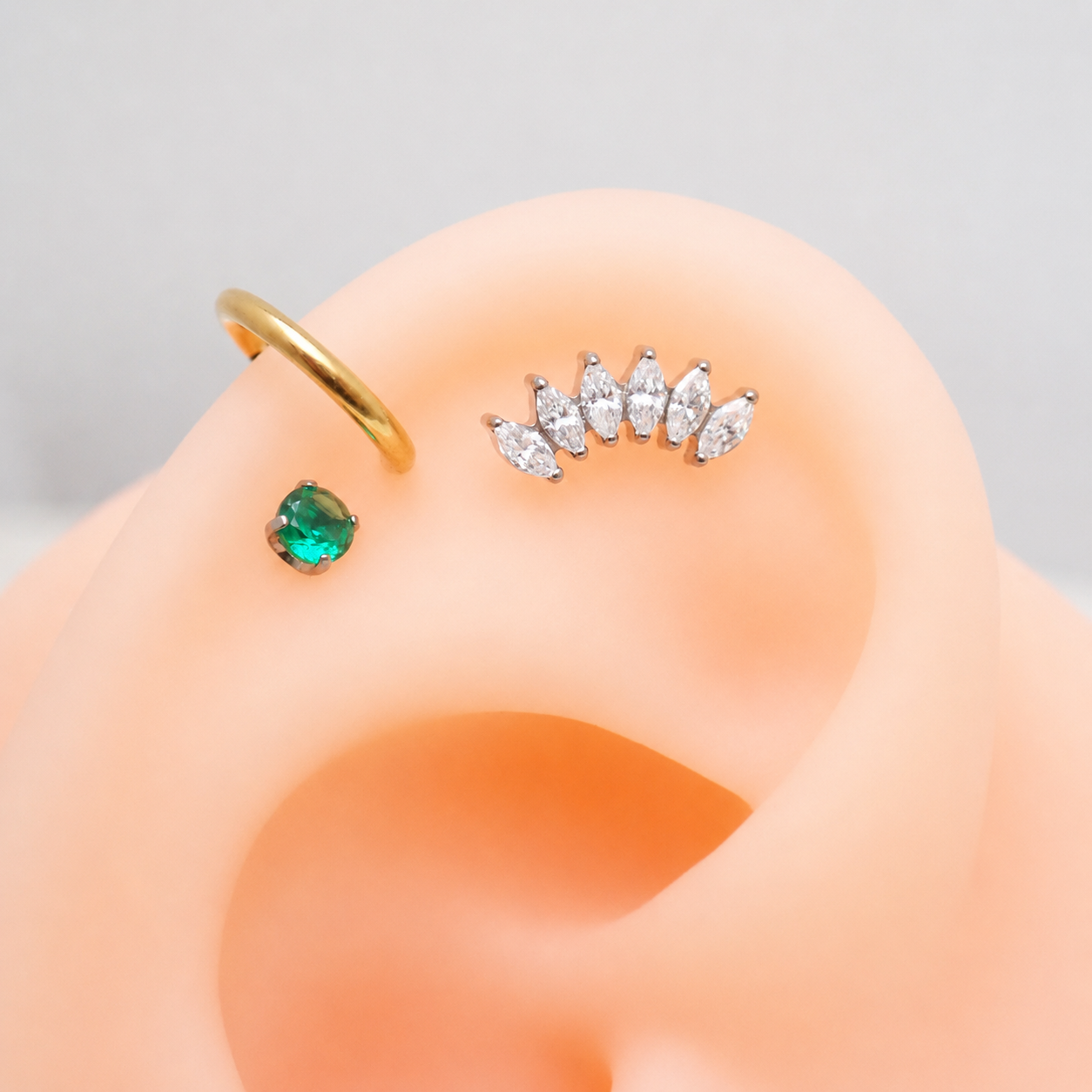 Helix Curve Titanium Flatback Labret Piercing