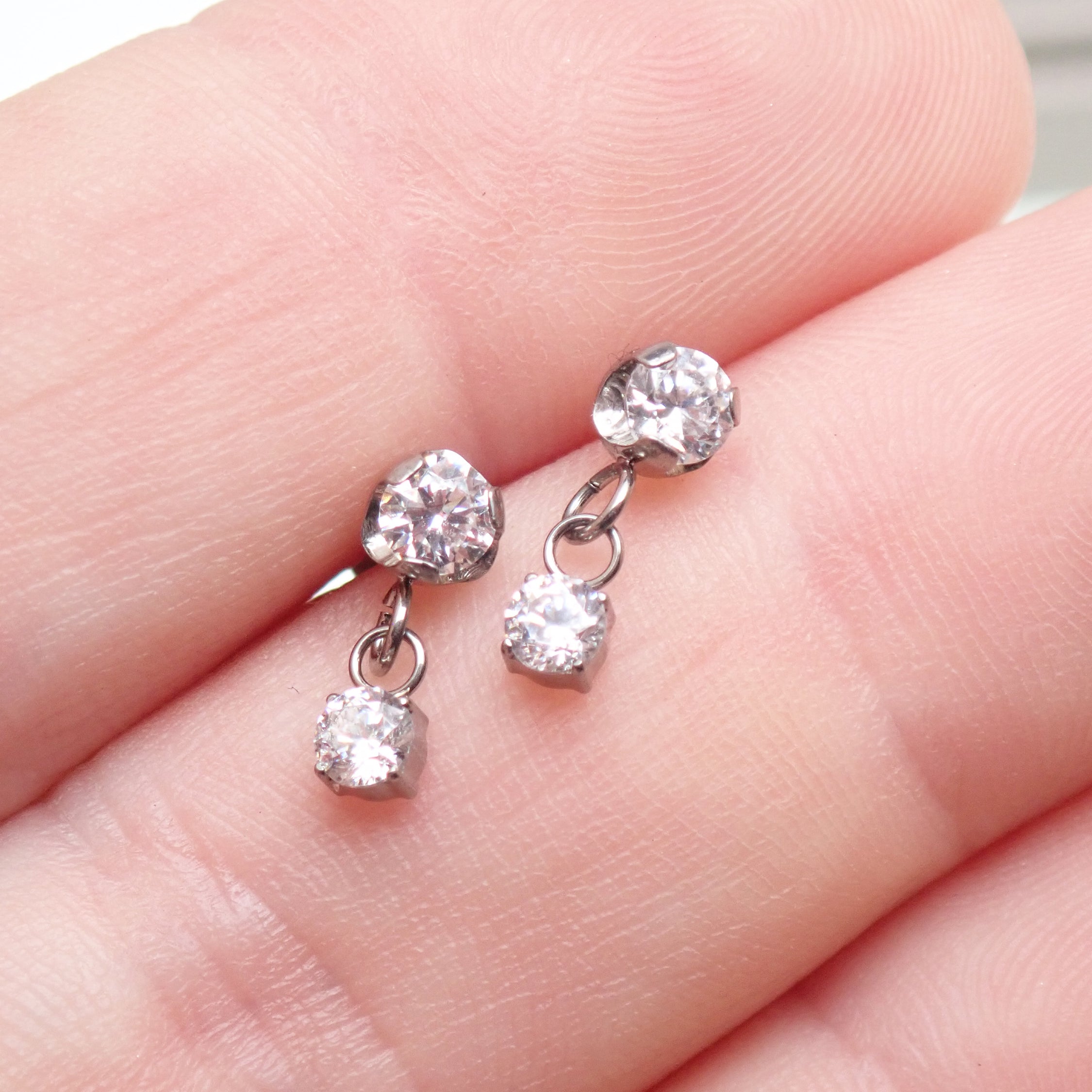 Implant Titanium Dangly Threadless Push Fit CZ Flatback Piercing