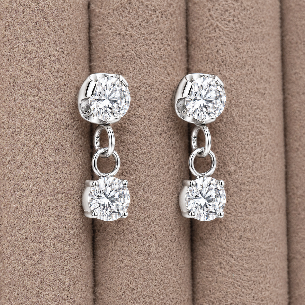 Implant Titanium Dangly Threadless Push Fit CZ Flatback Piercing