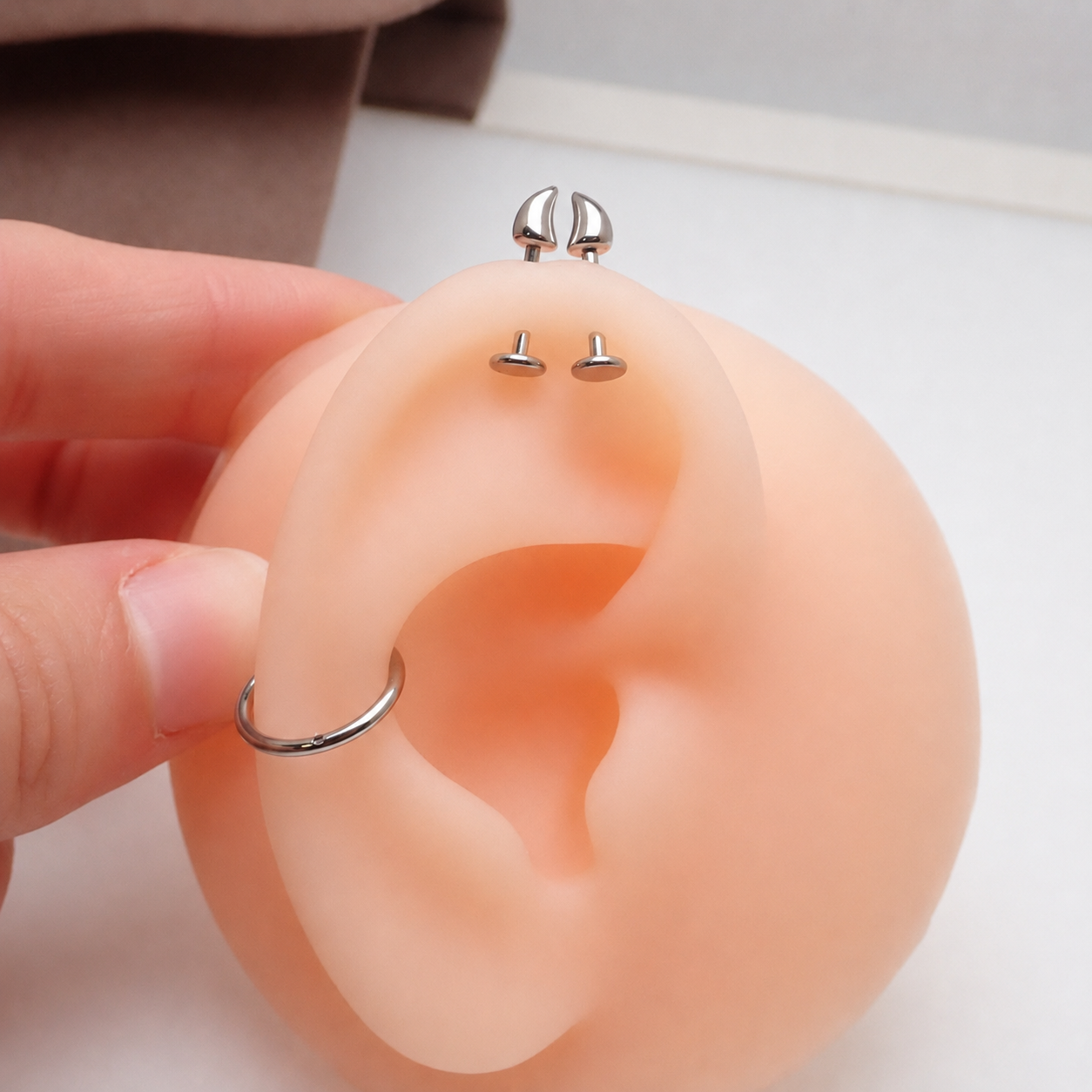Devils Horns Helix Titanium Flatback 18g, 16g, 14g