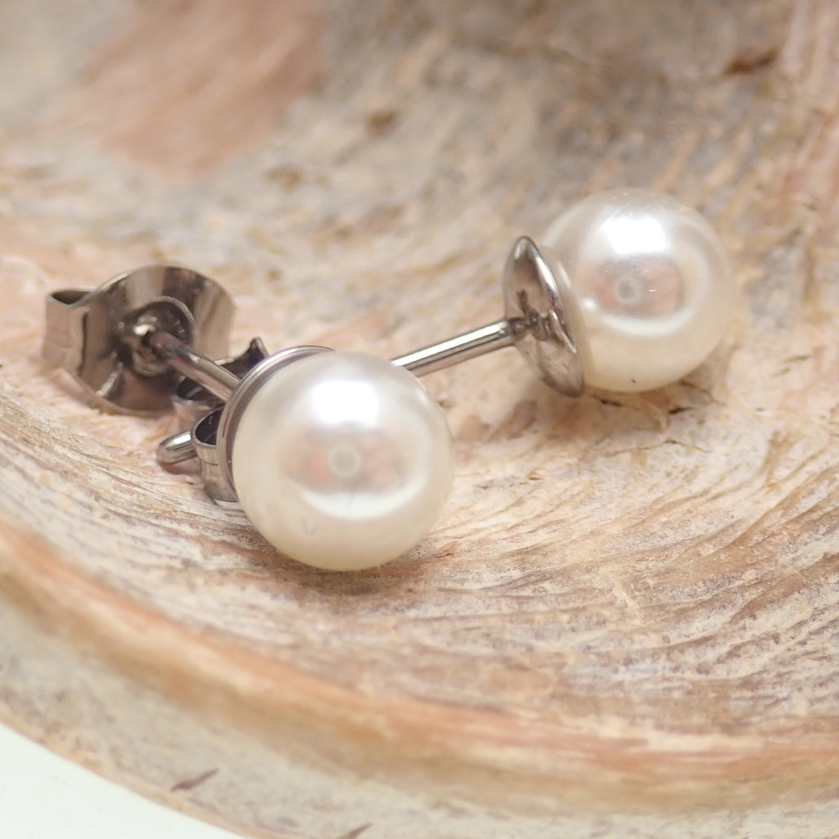 Implant Titanium Pearl Earrings 20g Pair