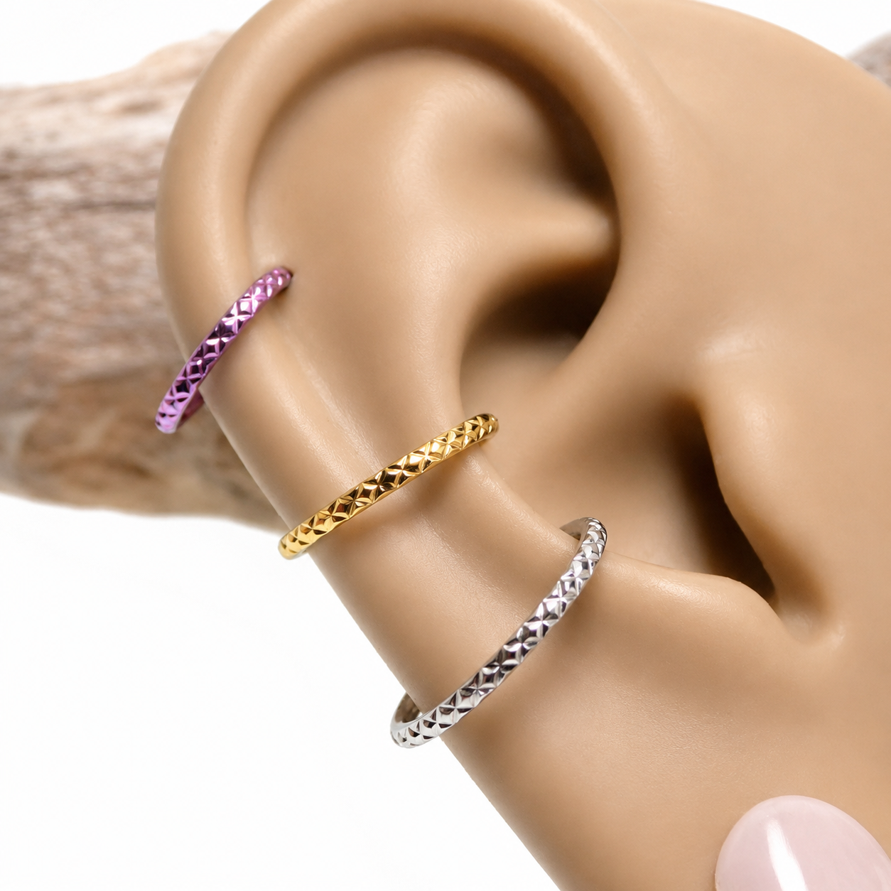 Crisscross-Etched Titanium Clicker 16g