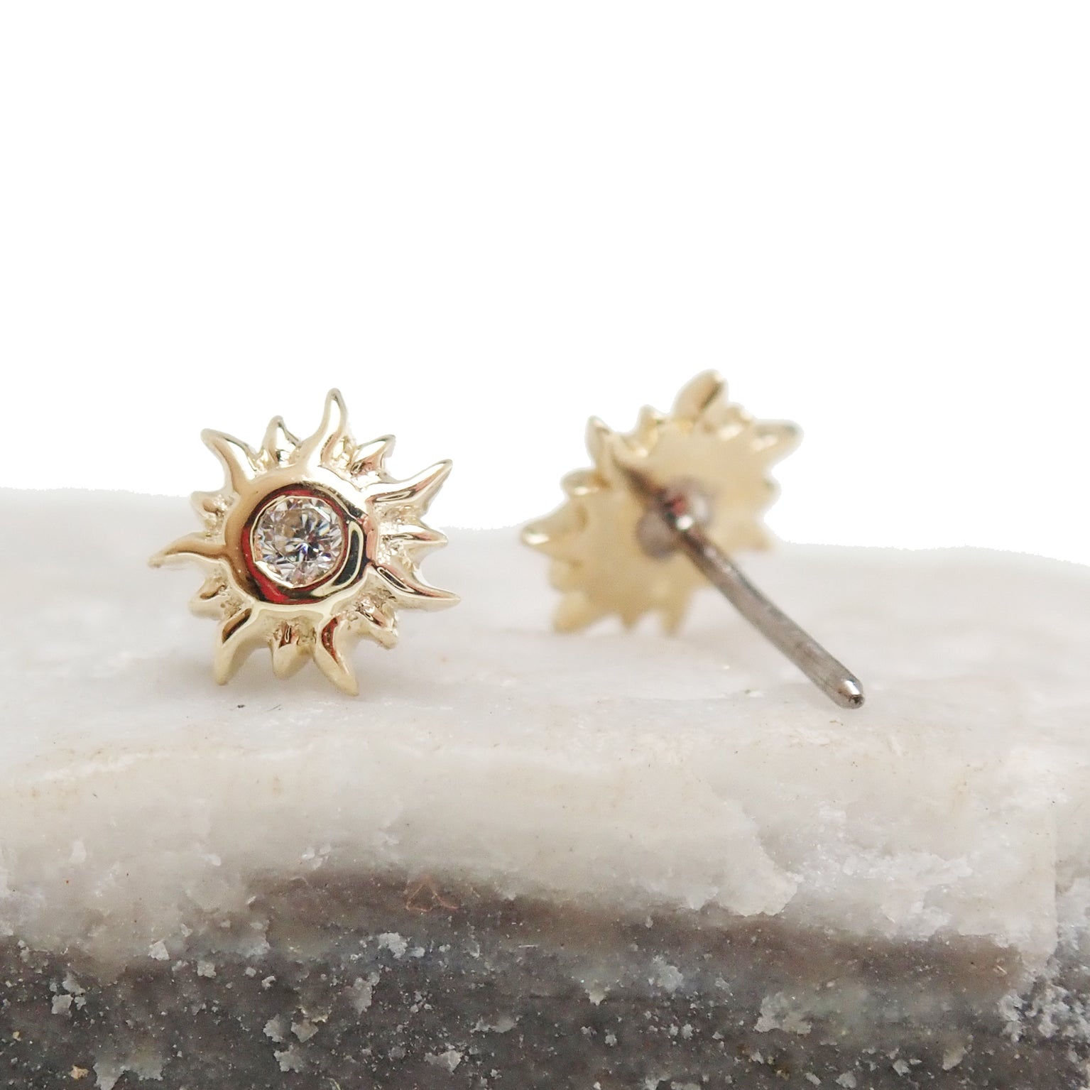 14k Sun top / Titanium Flatback Push fit Piercing