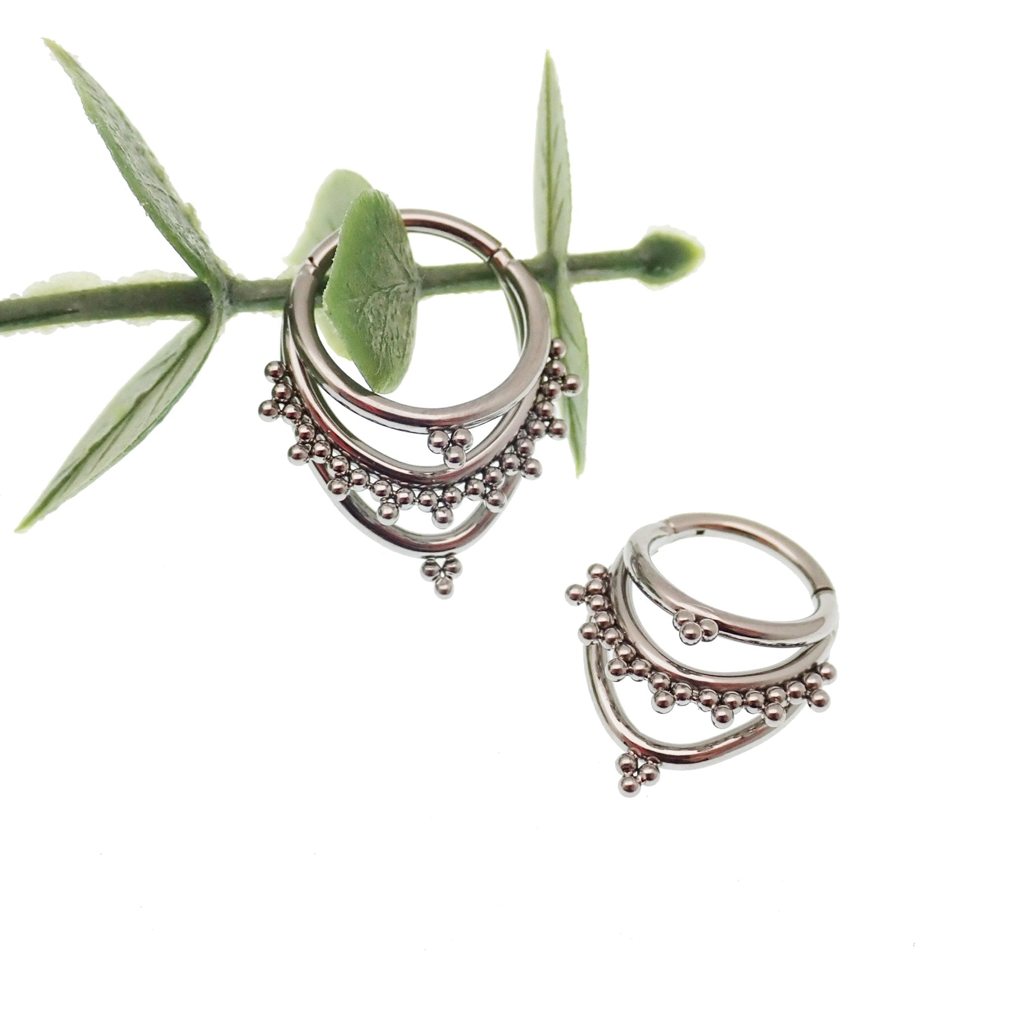 Magpie 16g titanium 3-tier fan out septum clicker with beaded design in 8mm and 10mm sizes, showcasing a stylish body jewelry piece.