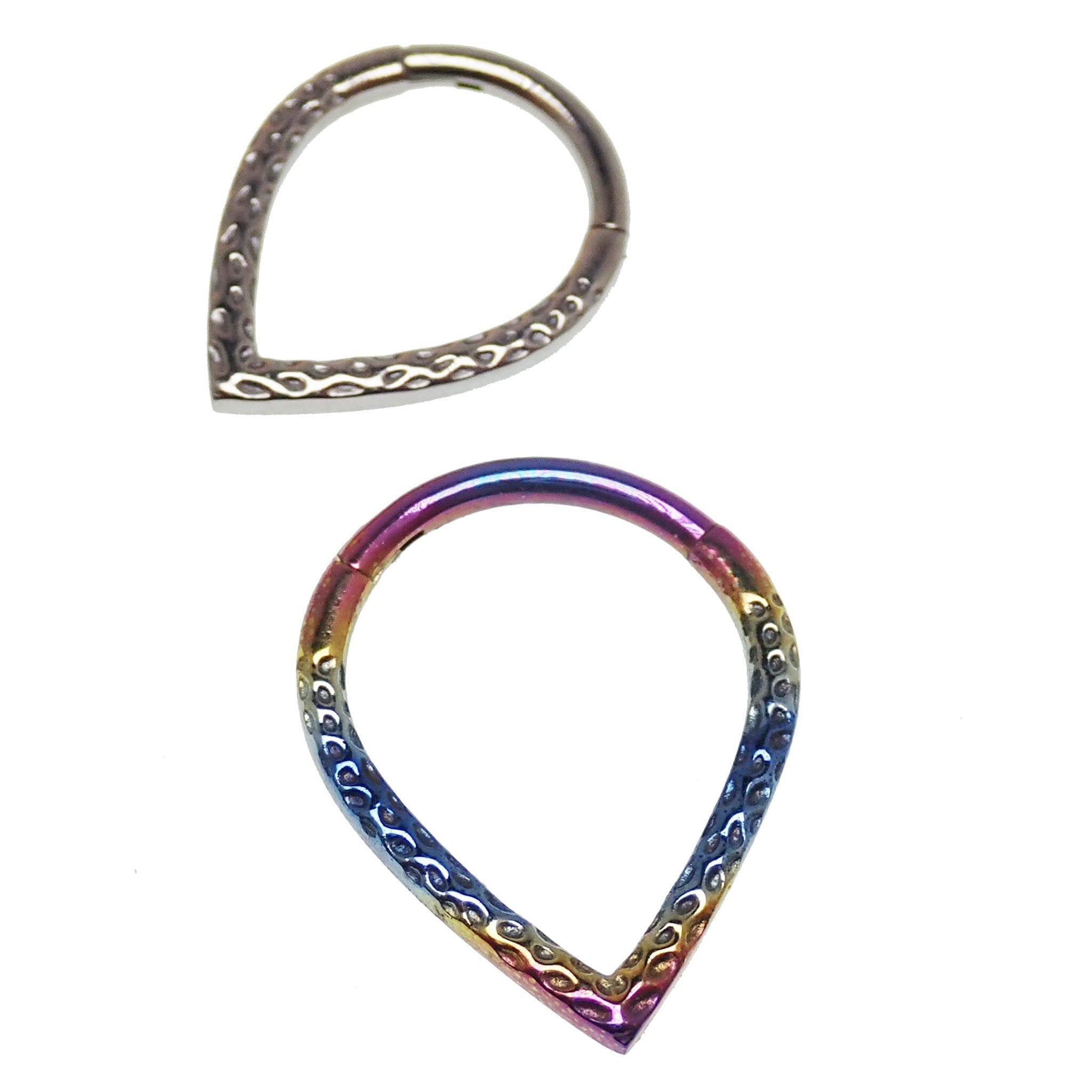 Magpie Hammered V Titanium Clicker in 8mm and 10mm, featuring textured hammered finish and sleek V-shaped design.