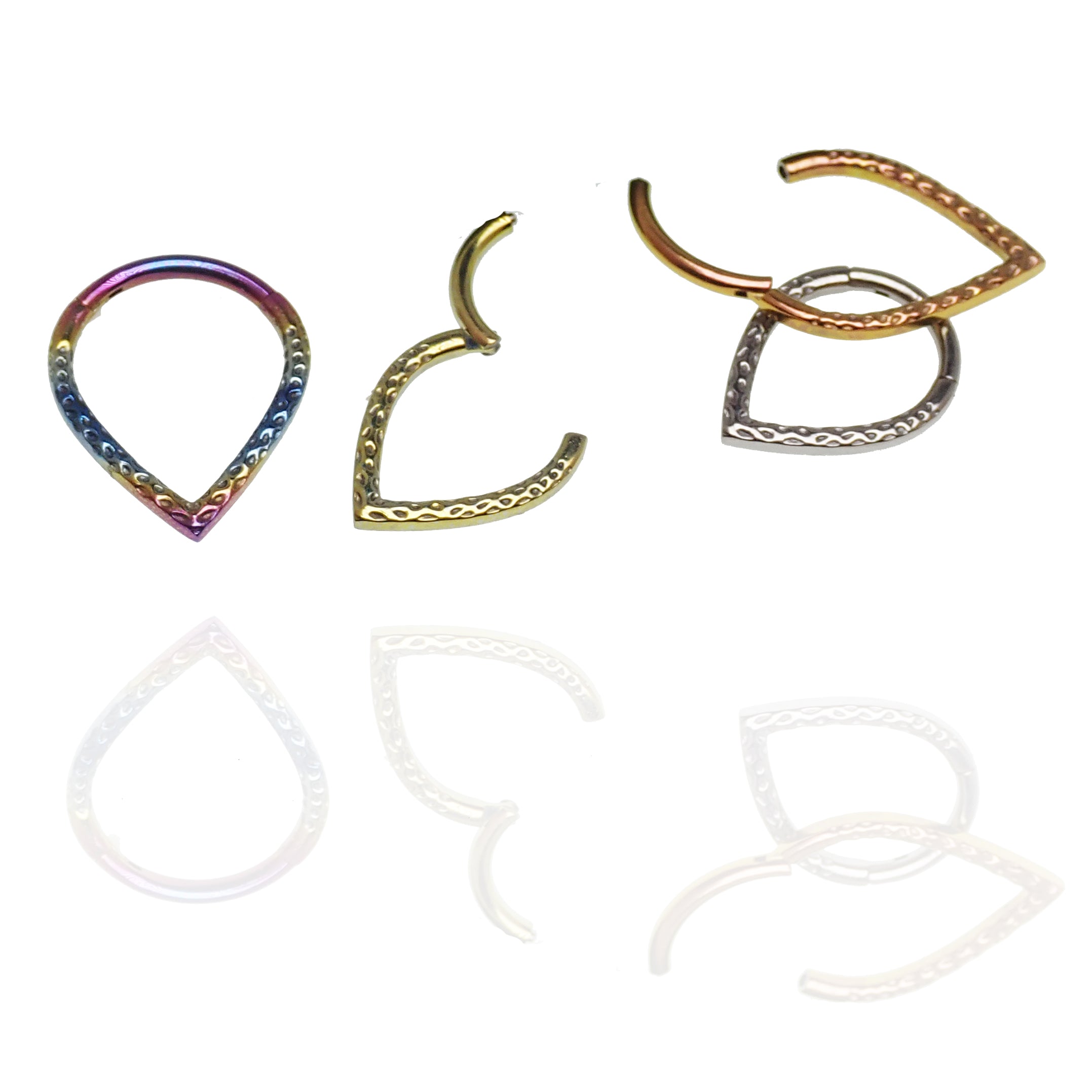 Magpie Hammered V Titanium Clicker in 8mm and 10mm sizes, featuring textured hammered finish for jewelry making or piercing accessories.