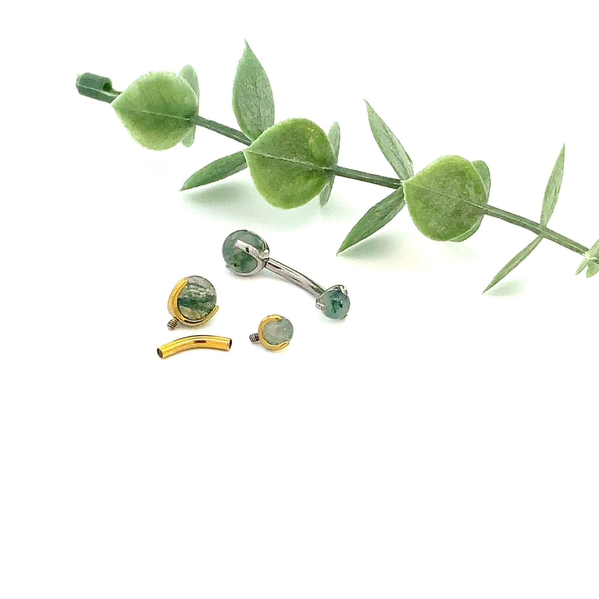 Magpie Moss Agate belly curve ring, 14g, with 6mm gemstone, jewelry designed for belly piercings.