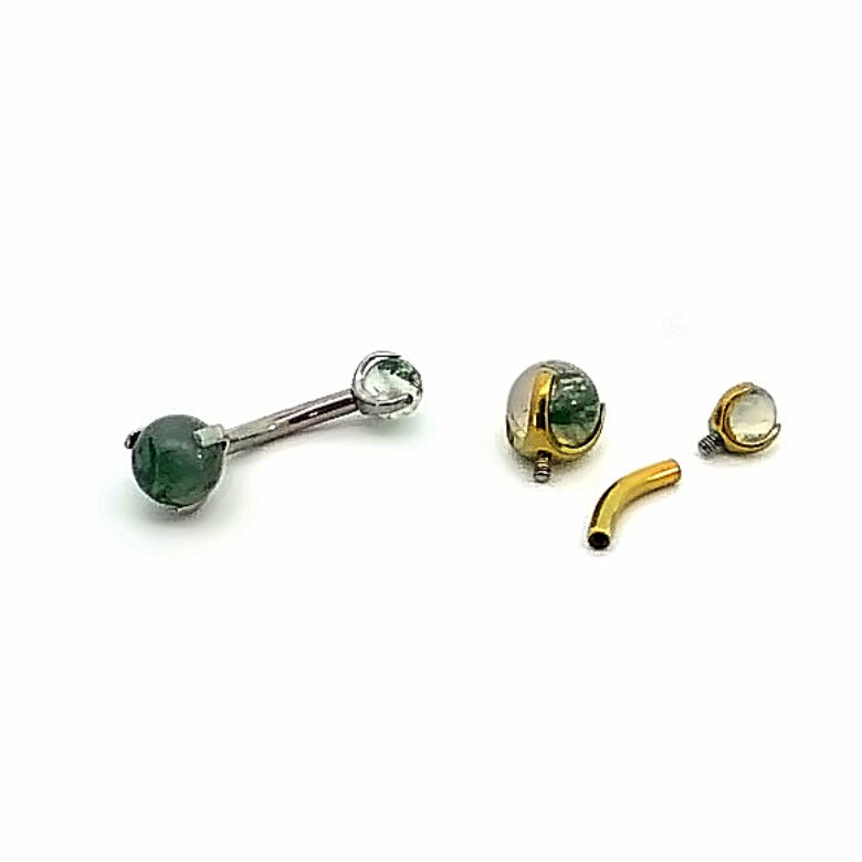Magpie Moss Agate Belly Curve Ring, 14g, featuring a 6mm Moss Agate gemstone in a stylish belly ring design.