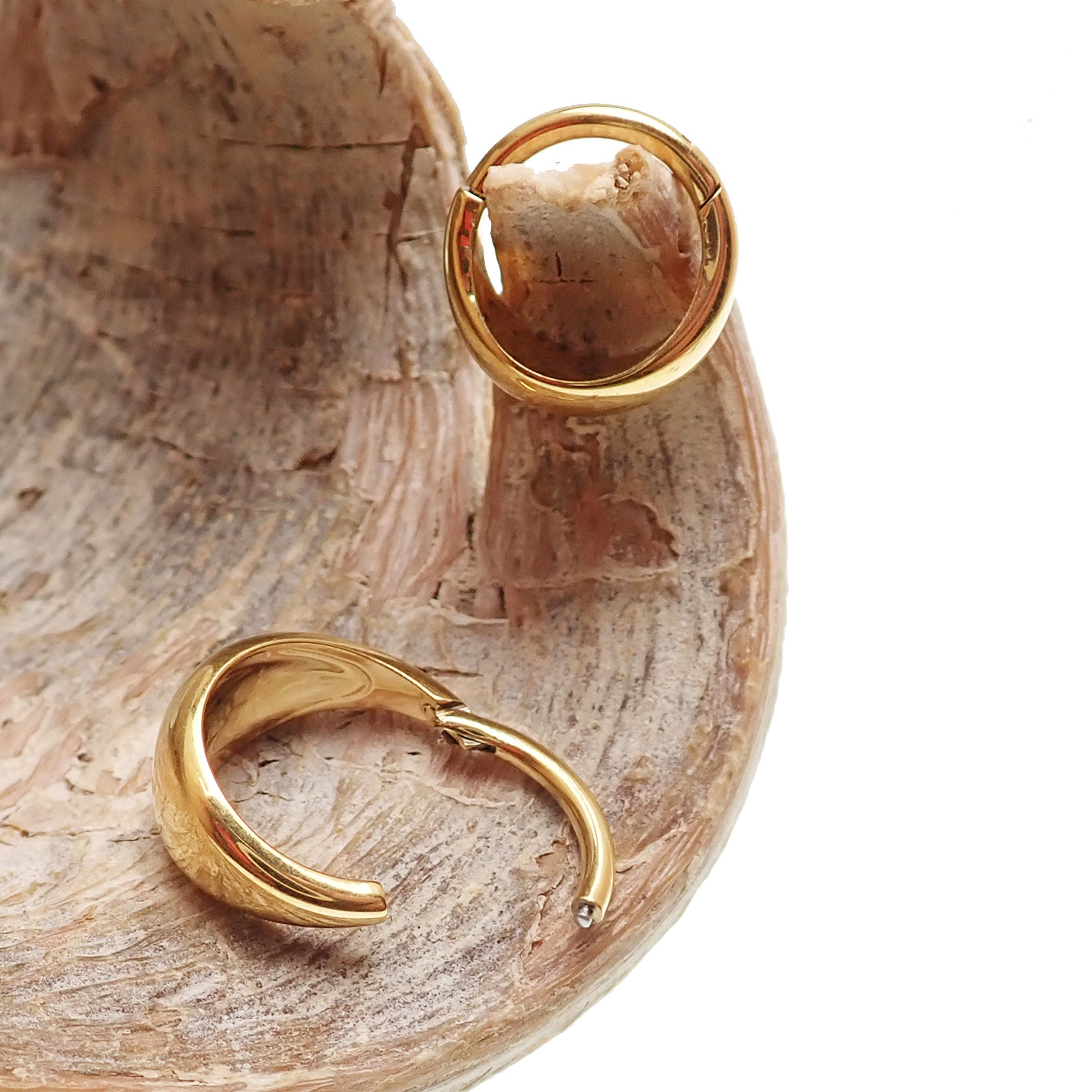 Solid Gold PVD Titanium Clicker 16G 8mm, 10mm