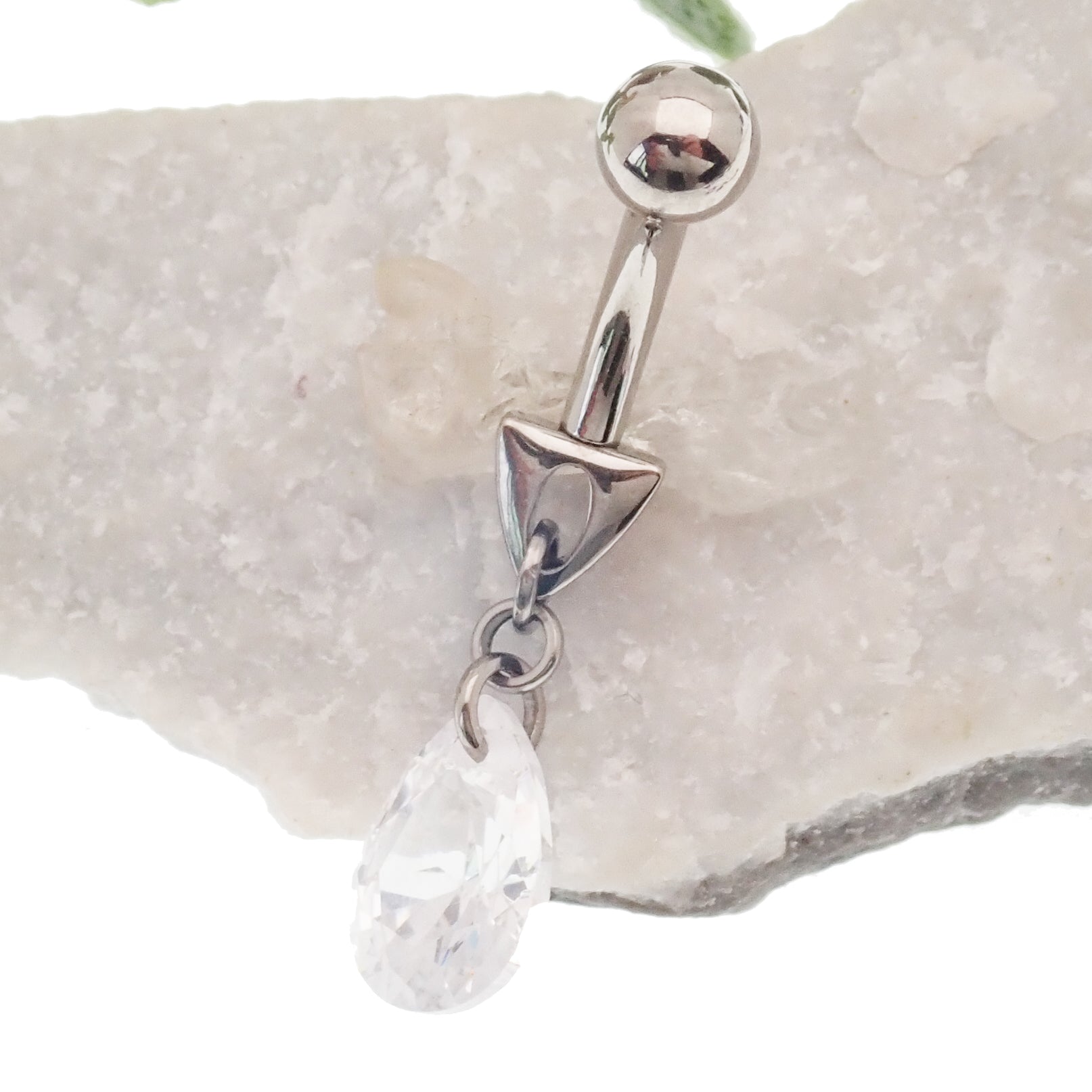 Magpie 14g violet curve bar belly ring with cute dangle design, featuring a curved bar style and 8mm length.