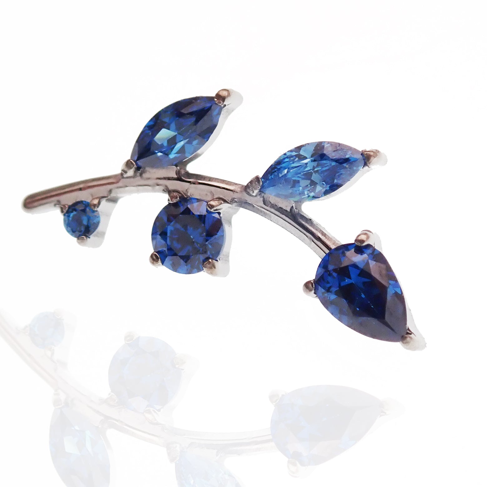Magpie titanium flat back helix piercing with clear CZ stone, 18G, 6mm, internally threaded, designed for comfortable wear.