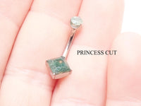 Magpie moss agate belly ring in 14g, 10mm with a polished green and white patterned stone for belly piercing jewelry.