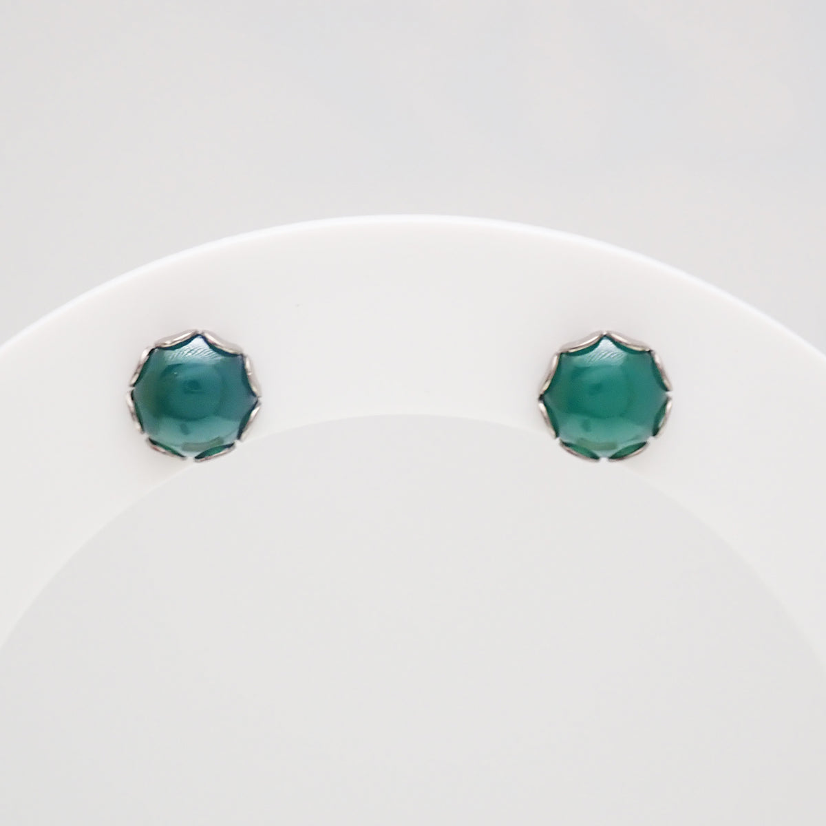Implant grade Titanium Natural Stone 6mm Round Jade Earrings- Pair 20g