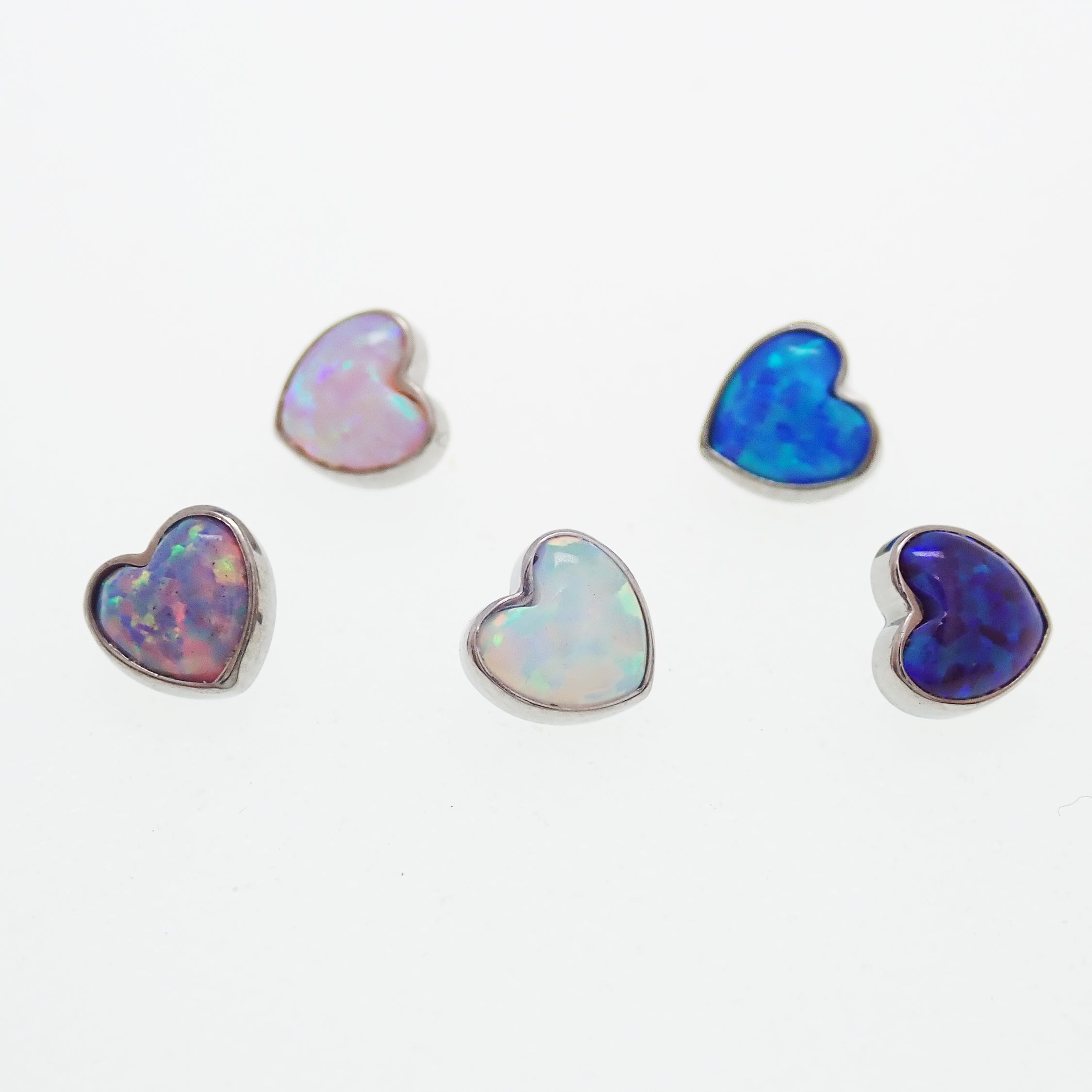 Opal Heart Dermal Top, 14g (1.2mm thread)