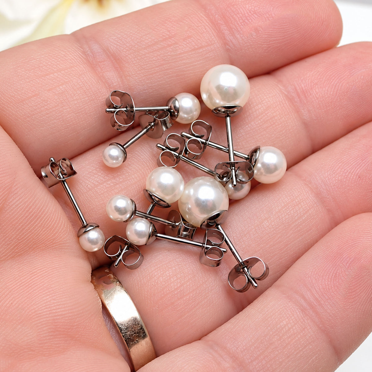 Implant Titanium Pearl Earrings 20g Pair