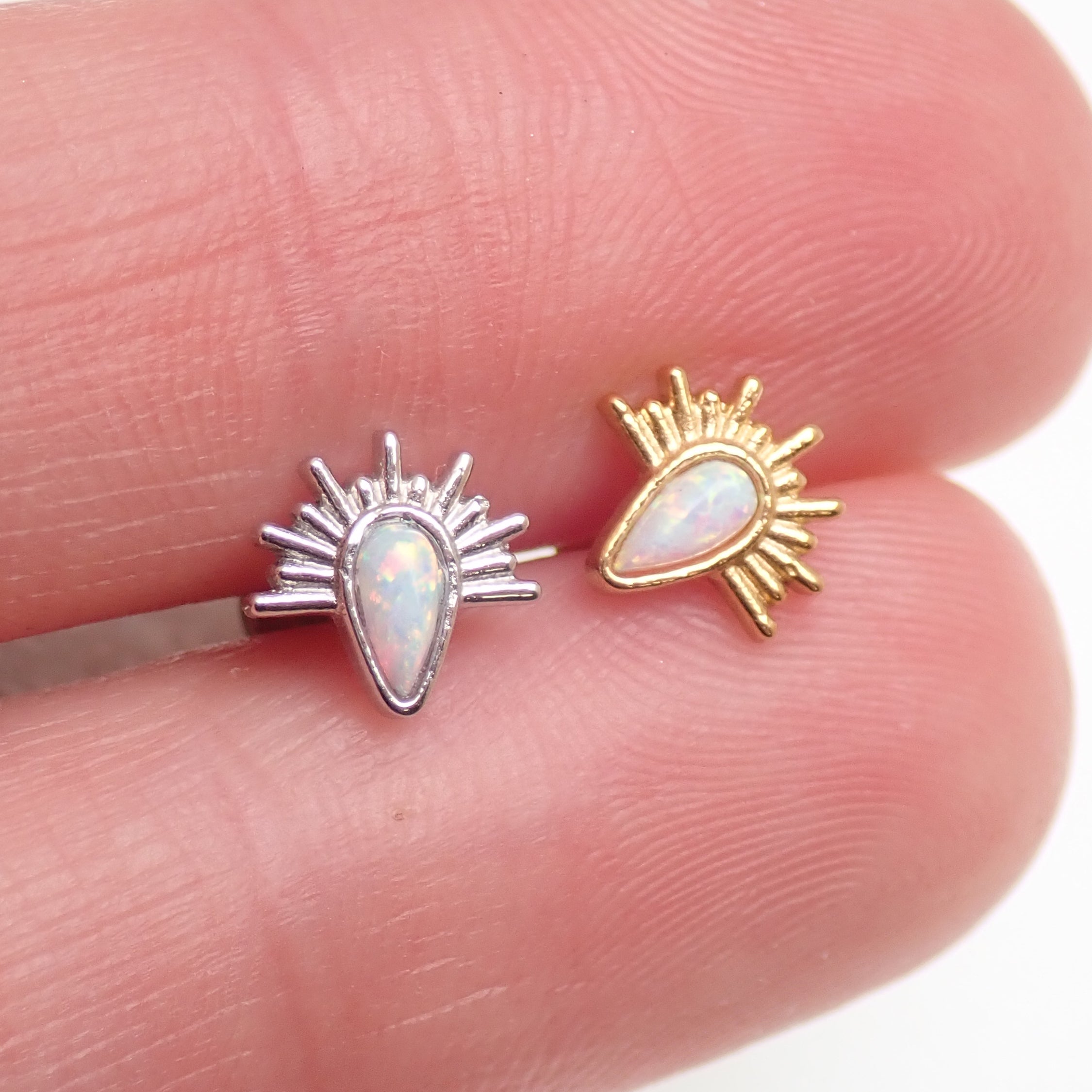 Implant Titanium Opal Flatback Piercing, Internally Threaded