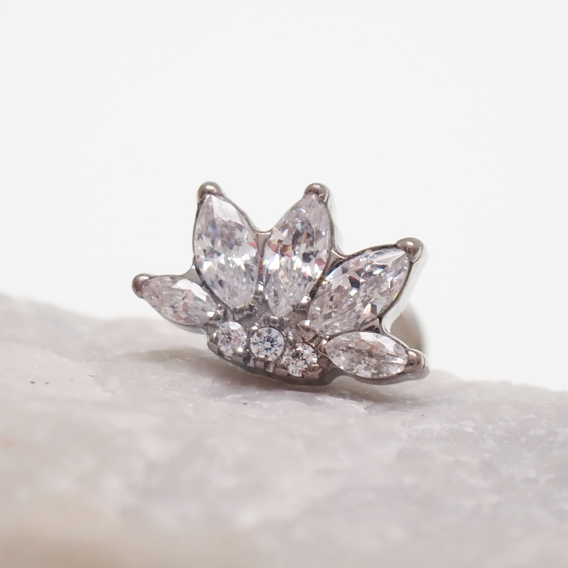 Implant Titanium CZ Lotus Leaf Flatback Piercing, Internally Threaded 18g, 16g, 14g