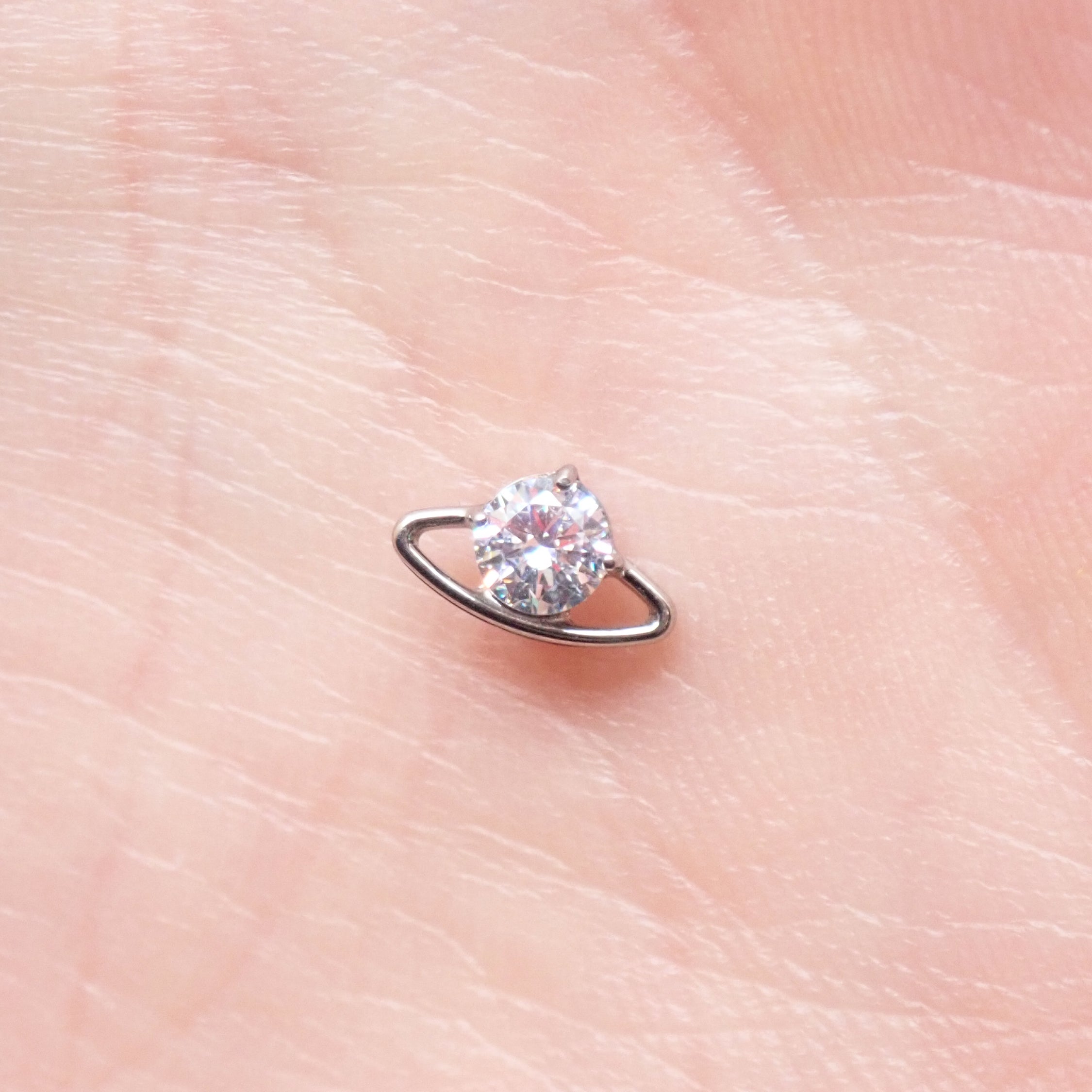 CZ UFO Titanium Flatback/ Labret Piercing 0.9mm Thread
