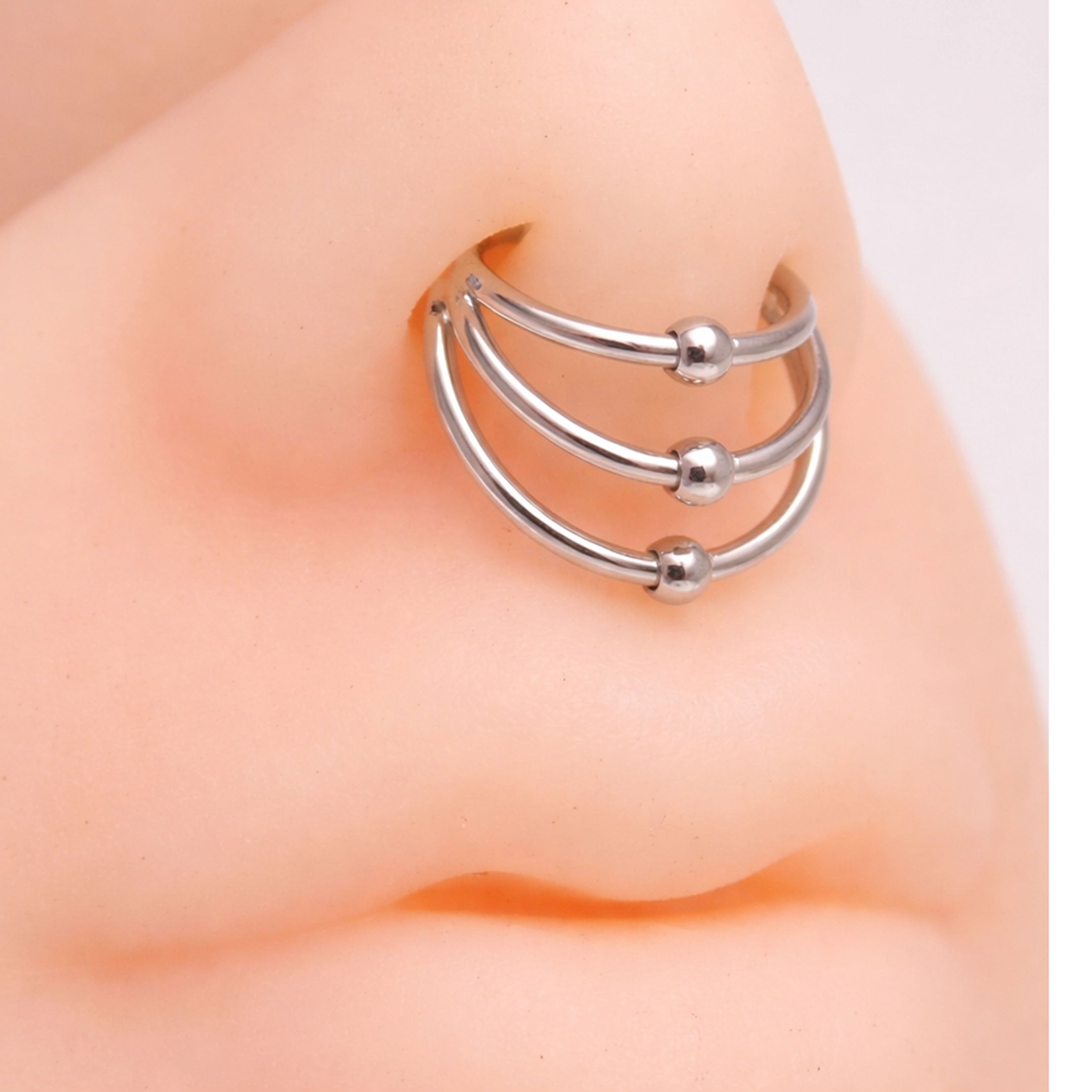 Implant Titanium 3 tier Fan Stack Hinged Titanium Clicker · Septum/Daith/Helix · 16g Hoop 10mm