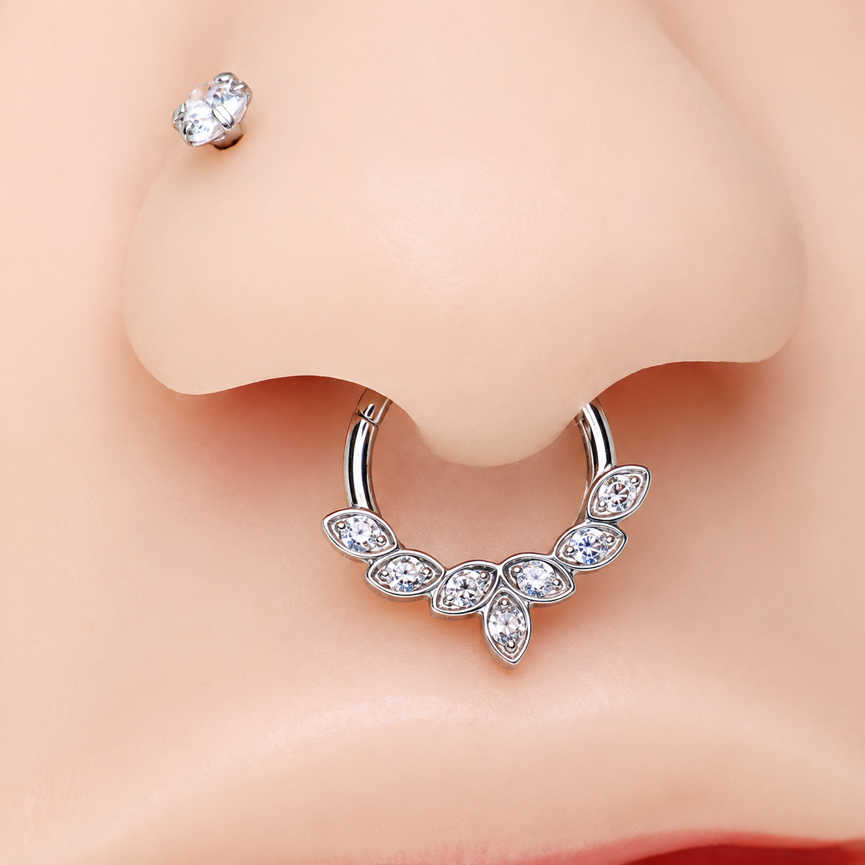 Titanium CZ Leaf Titanium Clicker 16g