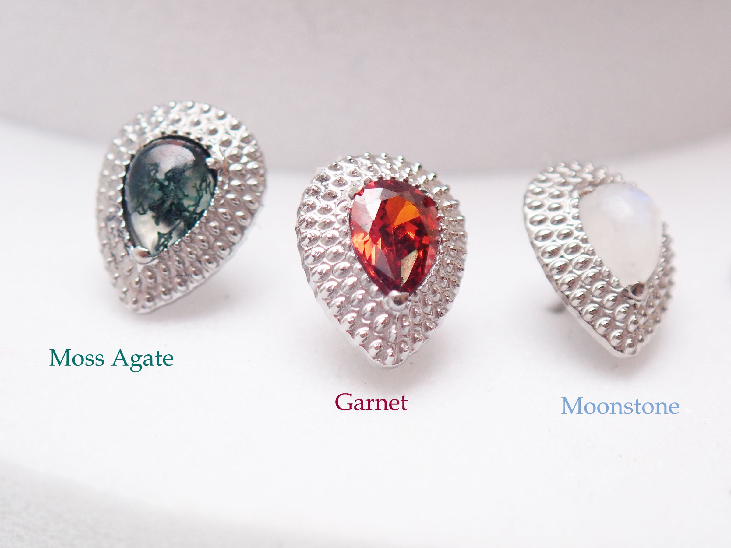 Titanium Push-Fit Teardrop Piercing – Single Stud | Moss Agate, Garnet, Moonstone |