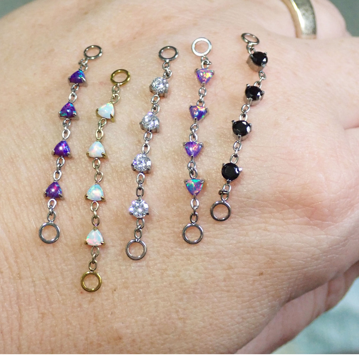 Implant titanium Opal/ CZ add on piercing chain
