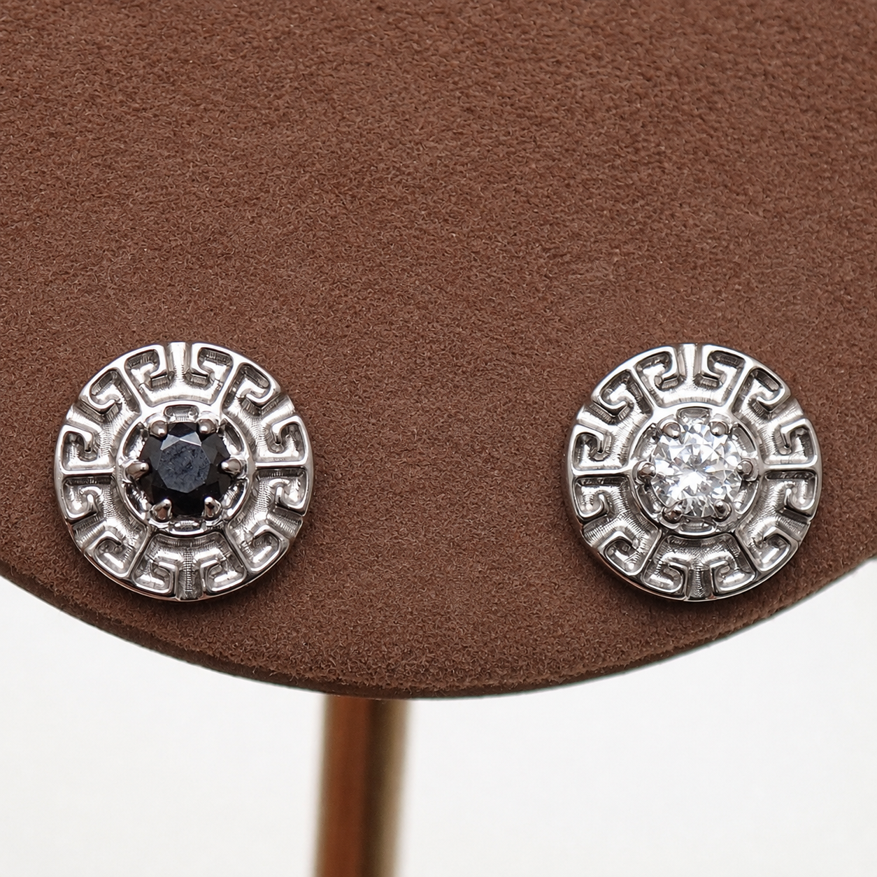 CZ Greek Key Dermal Top, 14g (1.2mm thread)