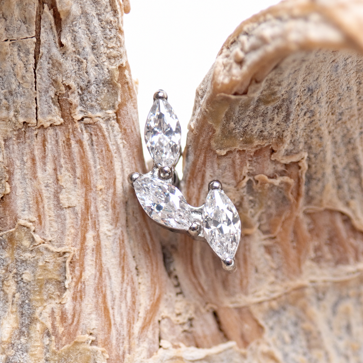 Implant Titanium Vine CZ Flatback Piercing, Internally Threaded