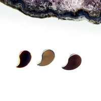 Flat shape top attachments for 14g and 16g Body Clickers body jewelry, with cross design and smooth flat surface.