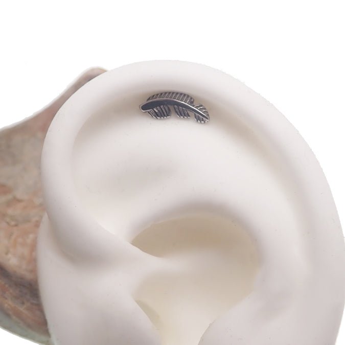 Feather Titanium Flatback Labret Body Jewelry in 18g, 16g, 14g with 6mm flatback design from Body Clickers