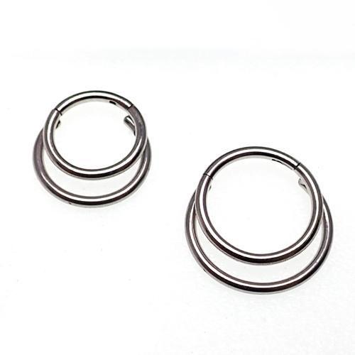 Crescent titanium clicker body jewelry in 16g with 8mm opening, designed by Body Clickers for body piercing accessories
