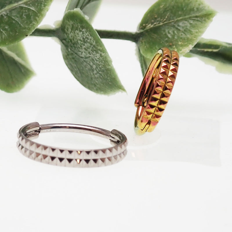 Engraved Double Row Clicker 16g