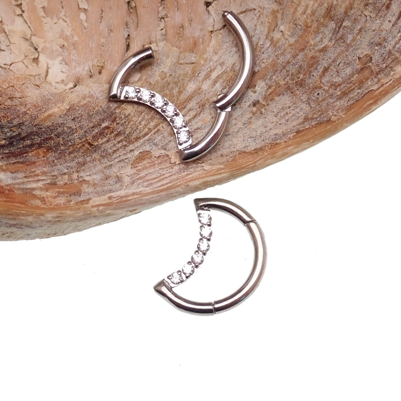 Moon-Shaped Titanium Clicker 16g